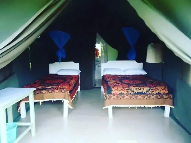 Rhino Tourist Camp (Manyatta)
